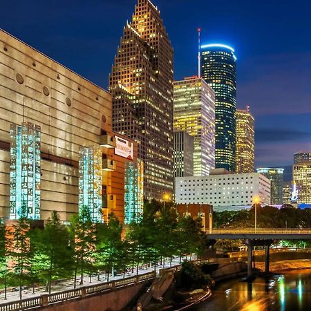 Apartament Urban Oasis Your Perfect Getaway In The Heart Of Downtown! Houston Zewnętrze zdjęcie