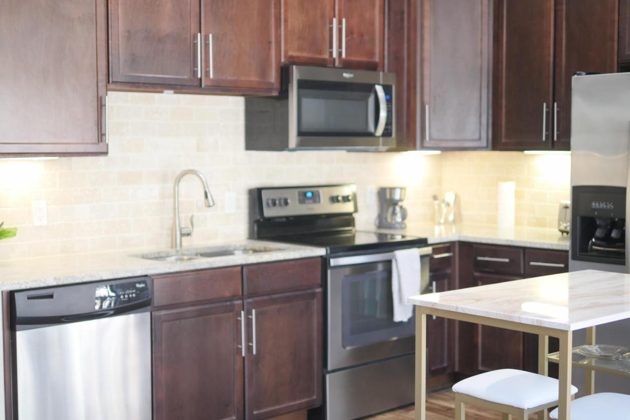 Apartament Urban Oasis Your Perfect Getaway In The Heart Of Downtown! Houston Zewnętrze zdjęcie