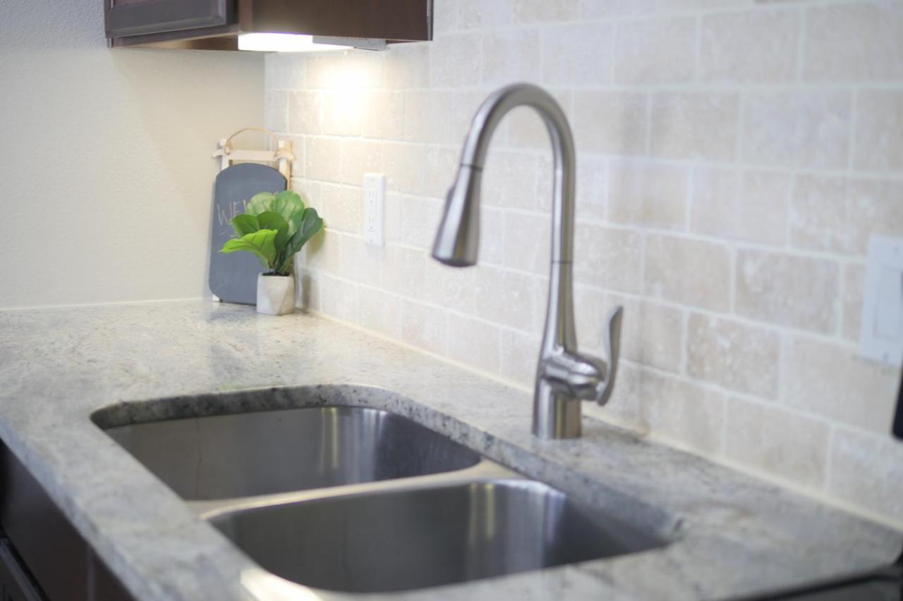 Apartament Urban Oasis Your Perfect Getaway In The Heart Of Downtown! Houston Zewnętrze zdjęcie
