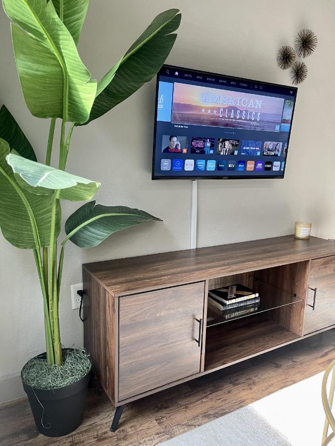 Apartament Urban Oasis Your Perfect Getaway In The Heart Of Downtown! Houston Zewnętrze zdjęcie
