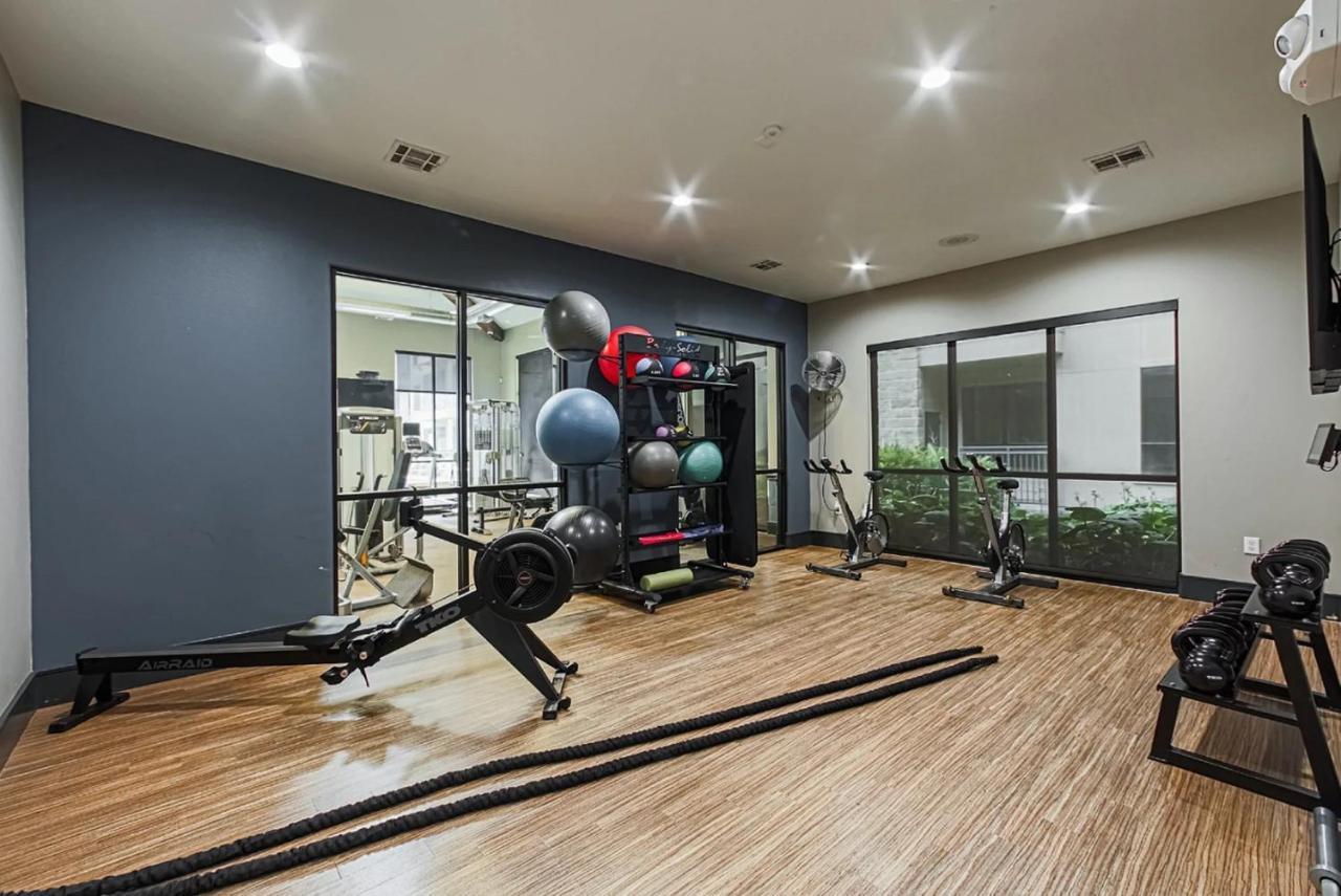 Apartament Urban Oasis Your Perfect Getaway In The Heart Of Downtown! Houston Zewnętrze zdjęcie